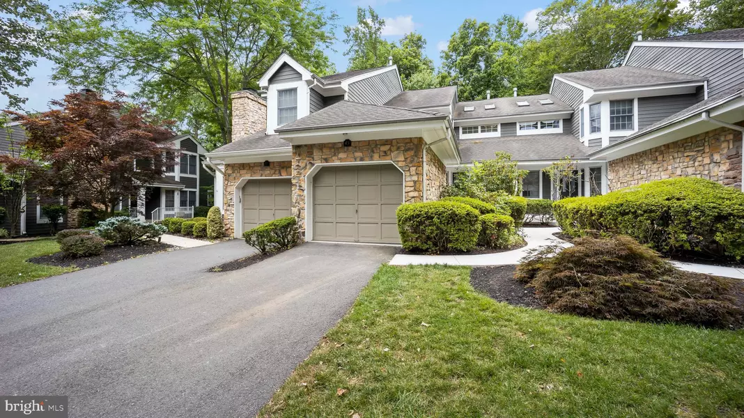 43 CORIANDER DR, Princeton, NJ 08540