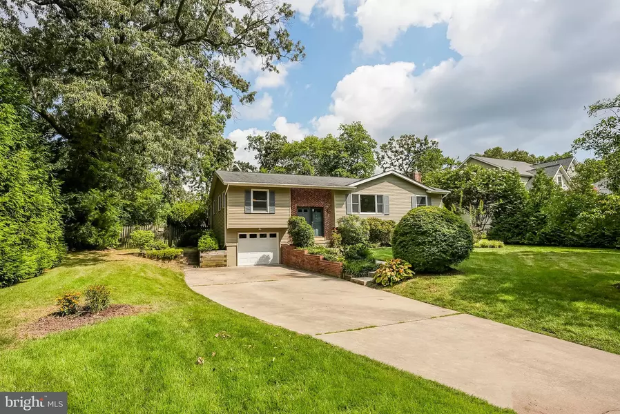 3151 WOODLAND LN, Alexandria, VA 22309