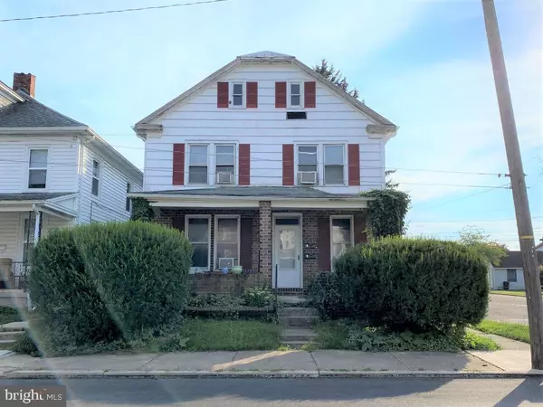8 SPRENKLE AVE, Hanover, PA 17331