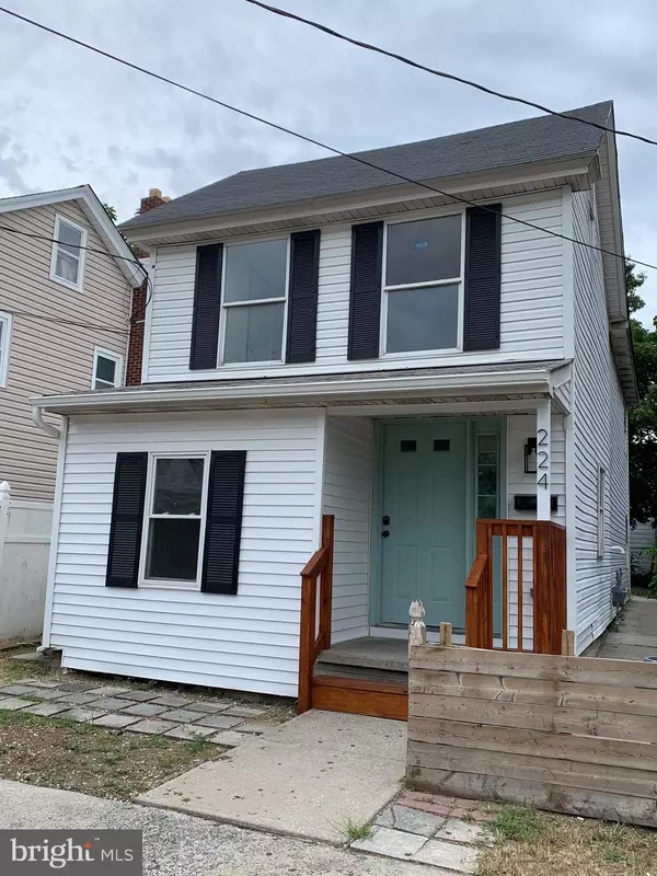 224 E OAK ST, Millville, NJ 08332