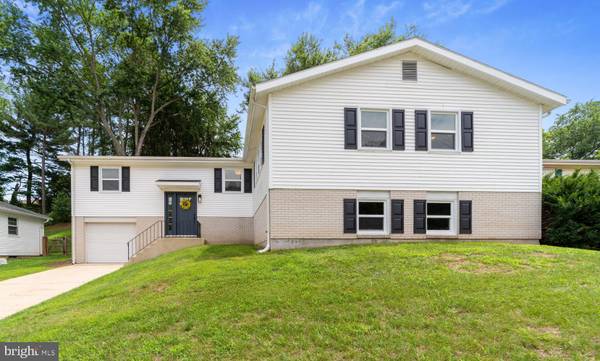 2915 MATTAHOON RD, Wilmington, DE 19808