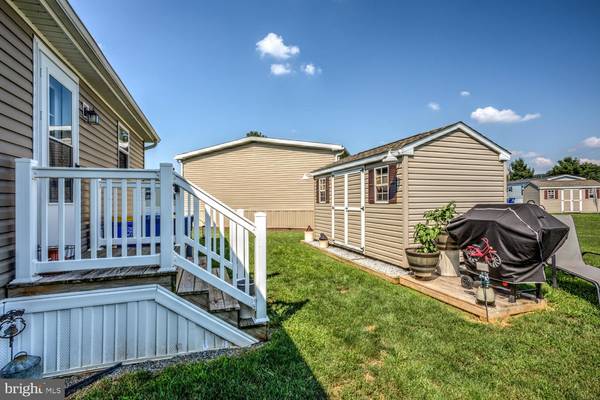 New Holland, PA 17557,15 AMBER CIR