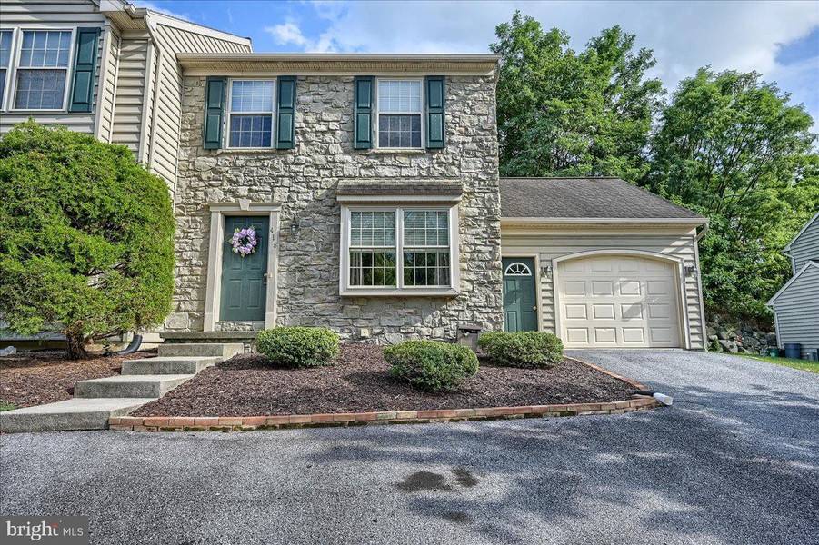 418 INDIAN ROCK CIR, Elizabethtown, PA 17022