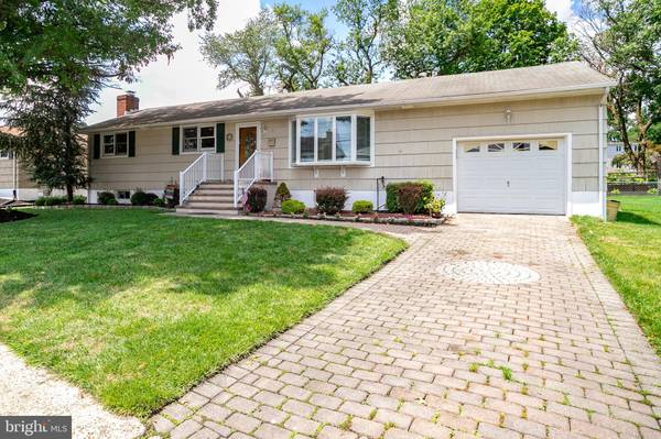 5 JAPRIL DR, Hamilton, NJ 08619