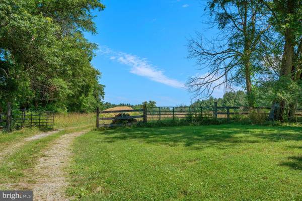 1145 CROFTON LN, Upperville, VA 20184