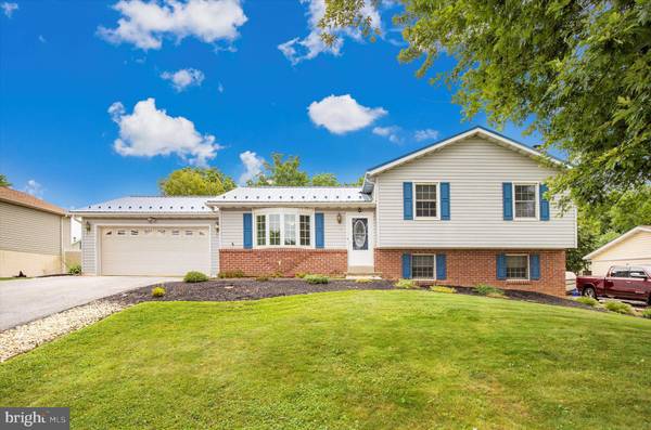 42 NARROW RD, Hanover, PA 17331