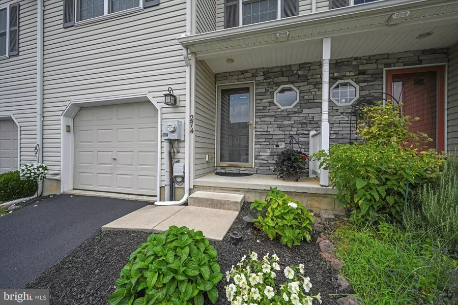 274 CEDAR HOLW, Manheim, PA 17545