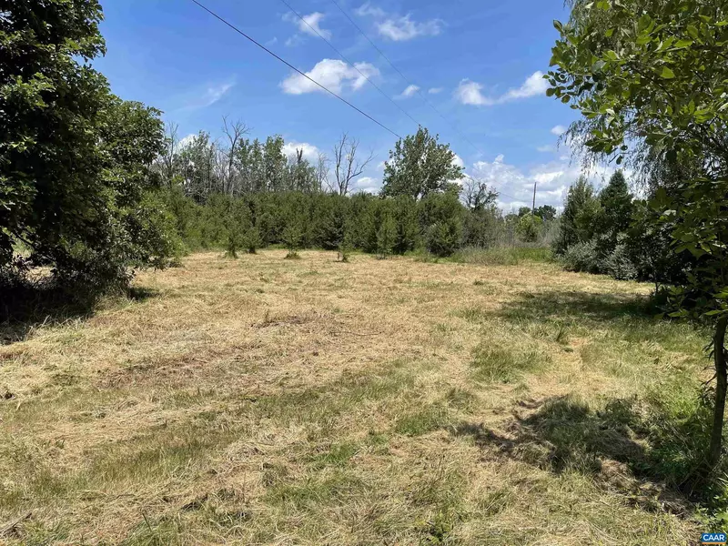 436 LIPSCOMB RD, Stuarts Draft, VA 24477