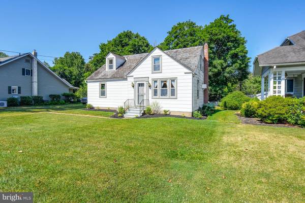 1229 EASTON RD, Riegelsville, PA 18077