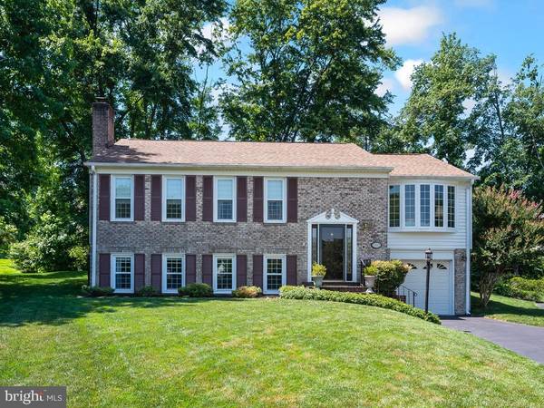 10913 OAK PARK CT, Fairfax, VA 22032