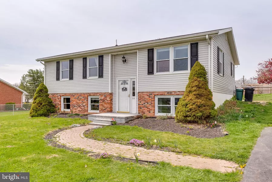 64 CLIFFORD DR, Martinsburg, WV 25404