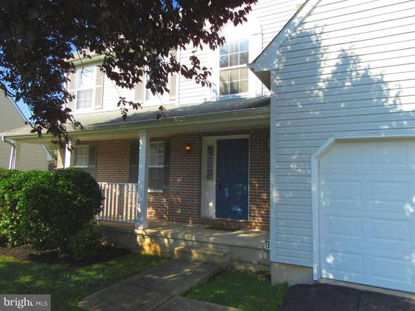 132 W FLAGSTONE DR, Newark, DE 19702