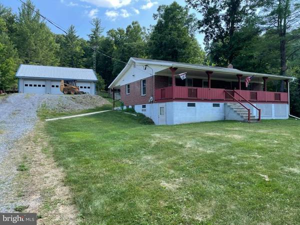 8834 POGUE RD, Three Springs, PA 17264