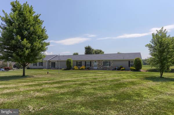 402 WOLEBER RD, Myerstown, PA 17067