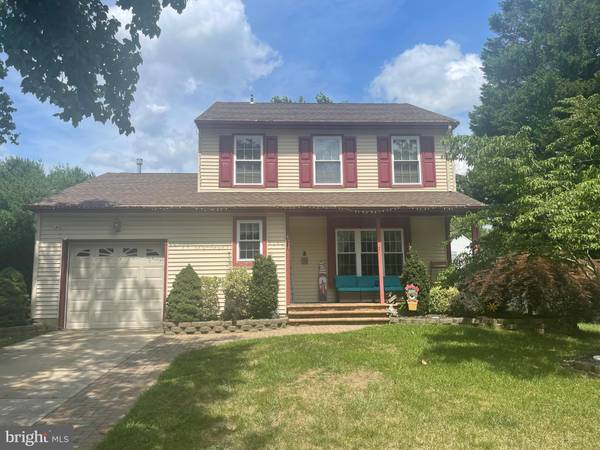 4 BRANDON CT, Sicklerville, NJ 08081