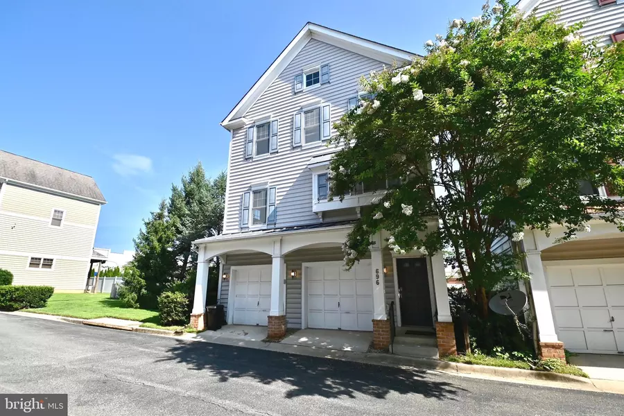 696 HEATHWALK MEWS, Gaithersburg, MD 20878