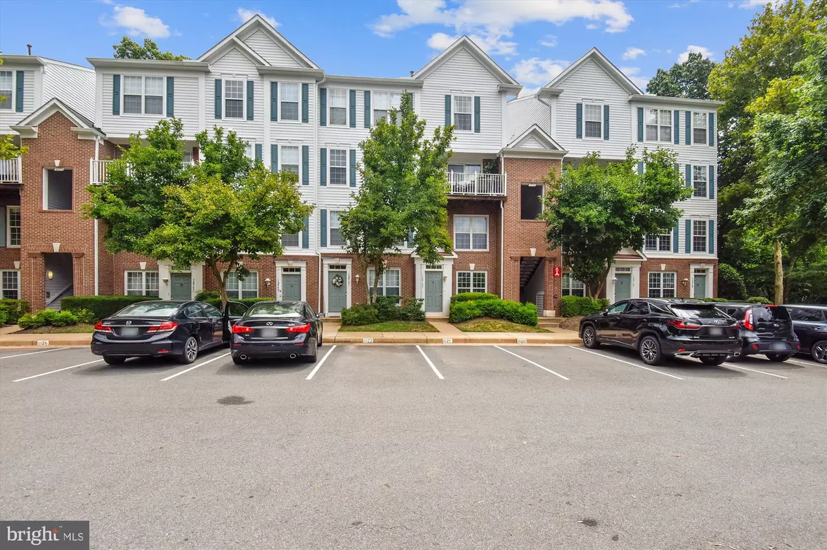 Fairfax, VA 22033,12763 FAIR CREST CT #30