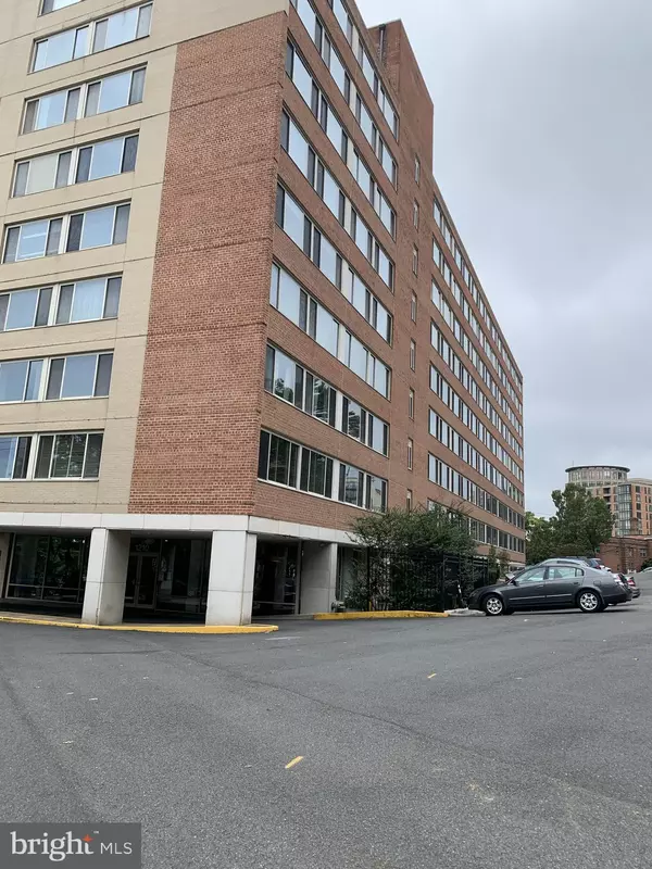 1210 N TAFT ST #406, Arlington, VA 22201