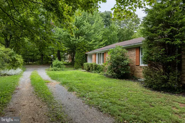 Berkeley Springs, WV 25411,294 BENNETT LN