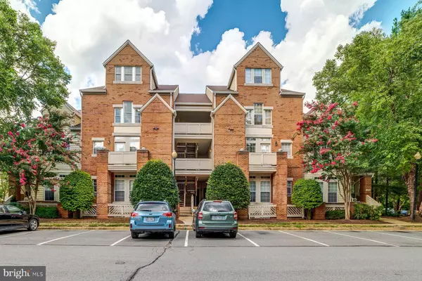 Reston, VA 20194,1314-F GARDEN WALL CIR #207