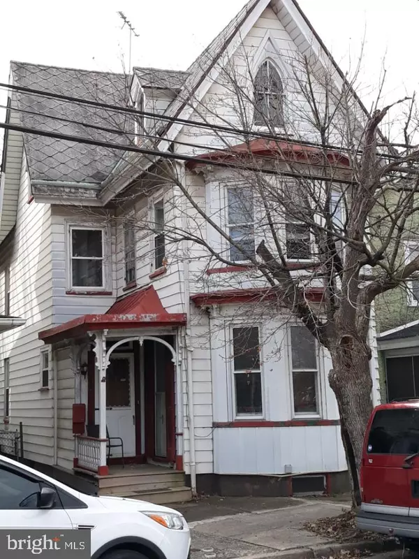 214 WALNUT ST, Bristol, PA 19007