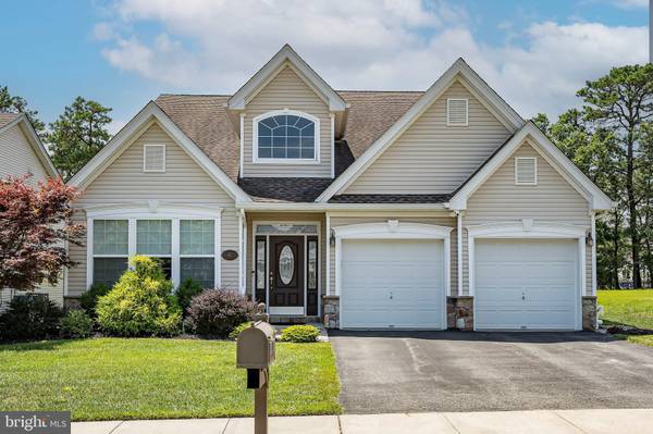 41 HONEYSUCKLE DR, Manahawkin, NJ 08050