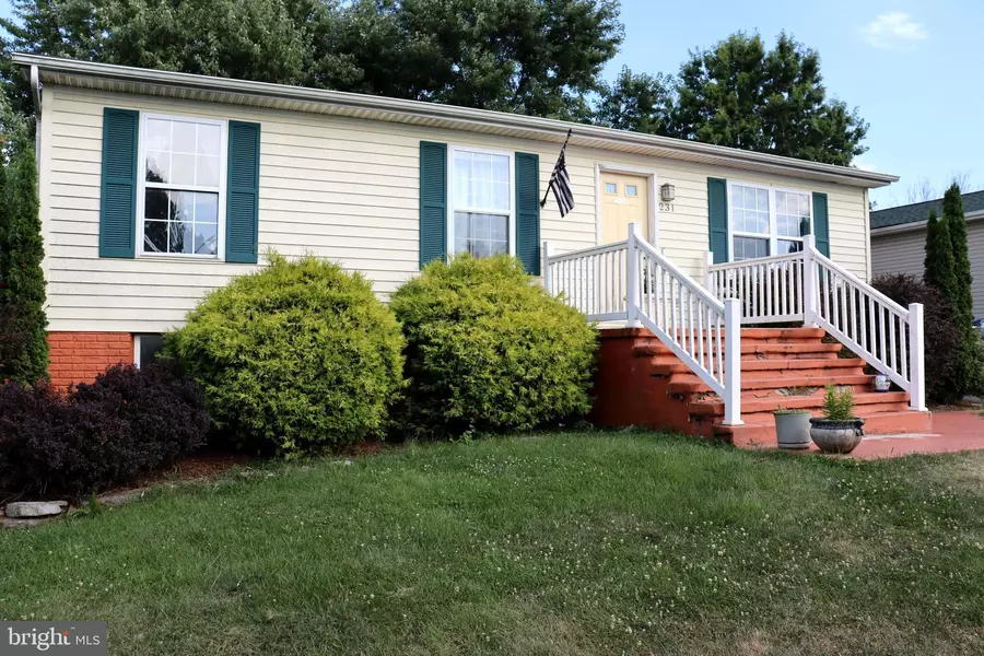 231 CASHMERE DR, Martinsburg, WV 25404