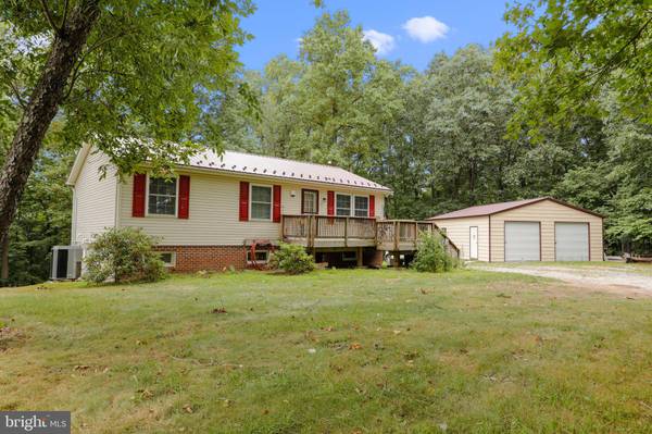 84 LINGERING LN, Hedgesville, WV 25427