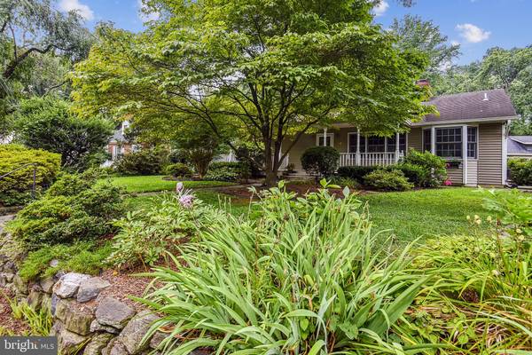 703 POPLAR DR, Falls Church, VA 22046