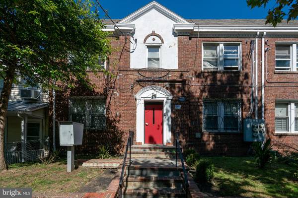 1522 V ST SE, Washington, DC 20020