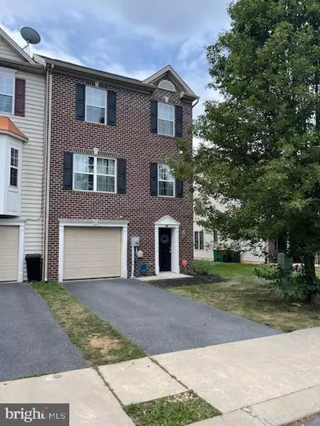 243 WHITLEY DR, Chambersburg, PA 17201