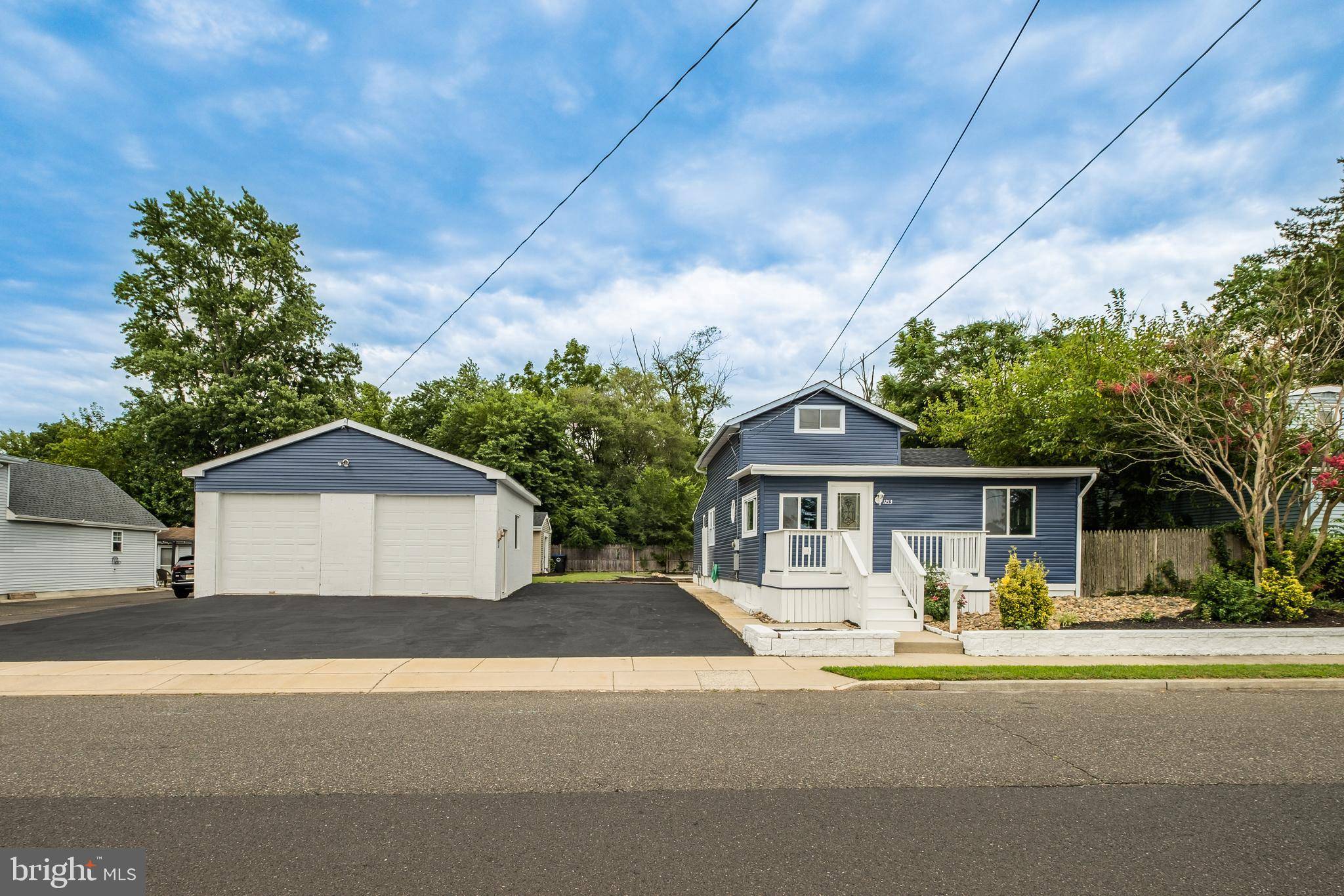 1213 SCOTT AVE, Lindenwold, NJ 08021