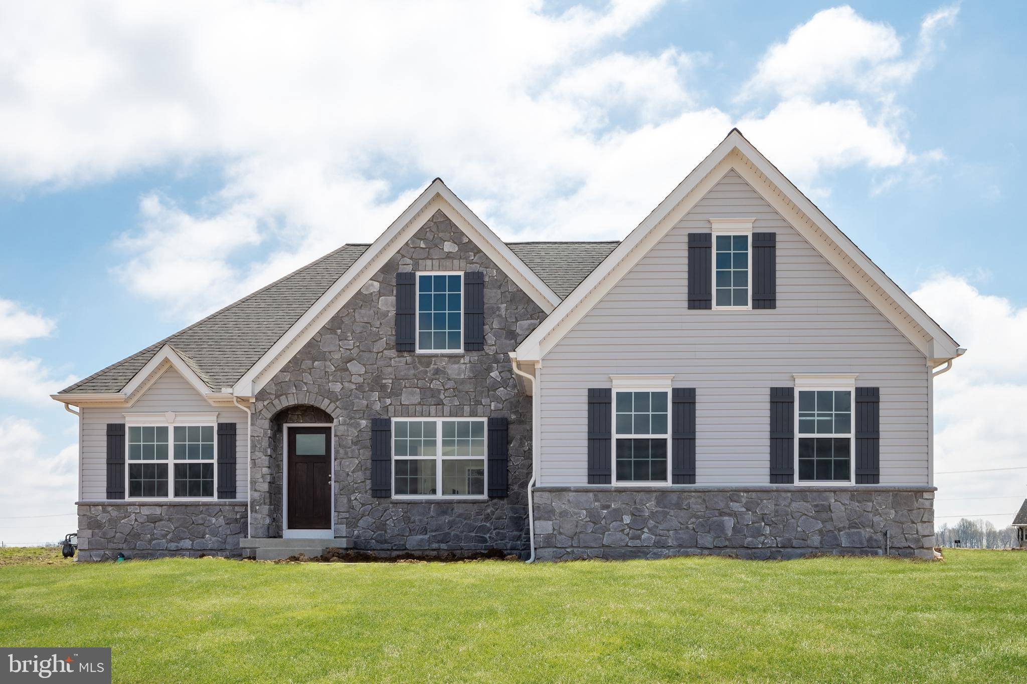 1100 BLUEGRASS RD #ARCADIA, Lancaster, PA 17601