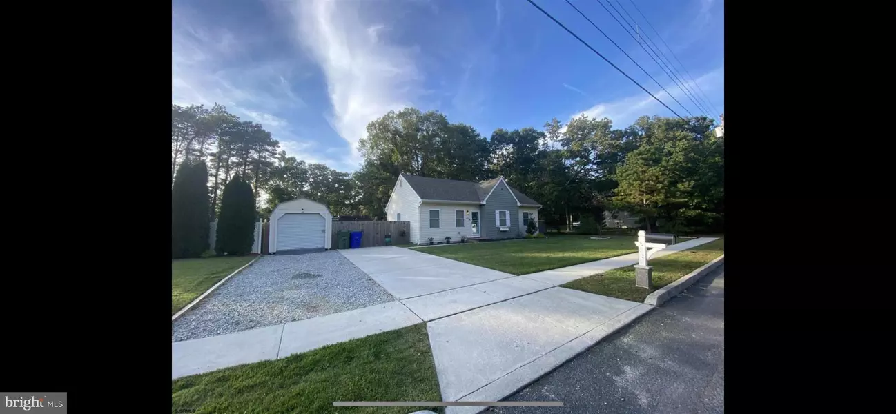 121 MARK AVE, Egg Harbor Township, NJ 08234