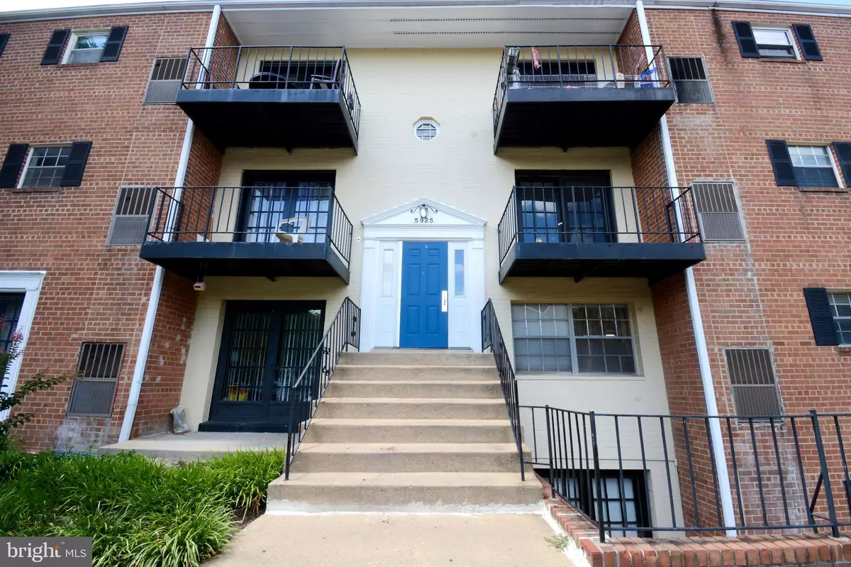 Alexandria, VA 22312,5925 QUANTRELL AVE #204