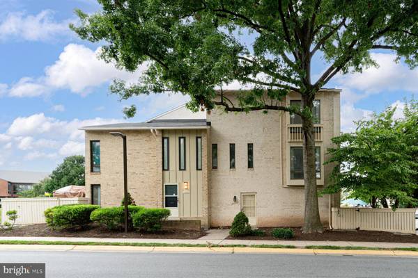 10102 RIDGELINE DR, Montgomery Village, MD 20886