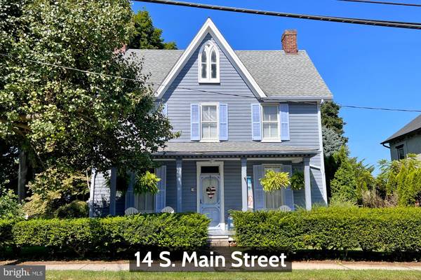 14 S MAIN ST, Stewartstown, PA 17363