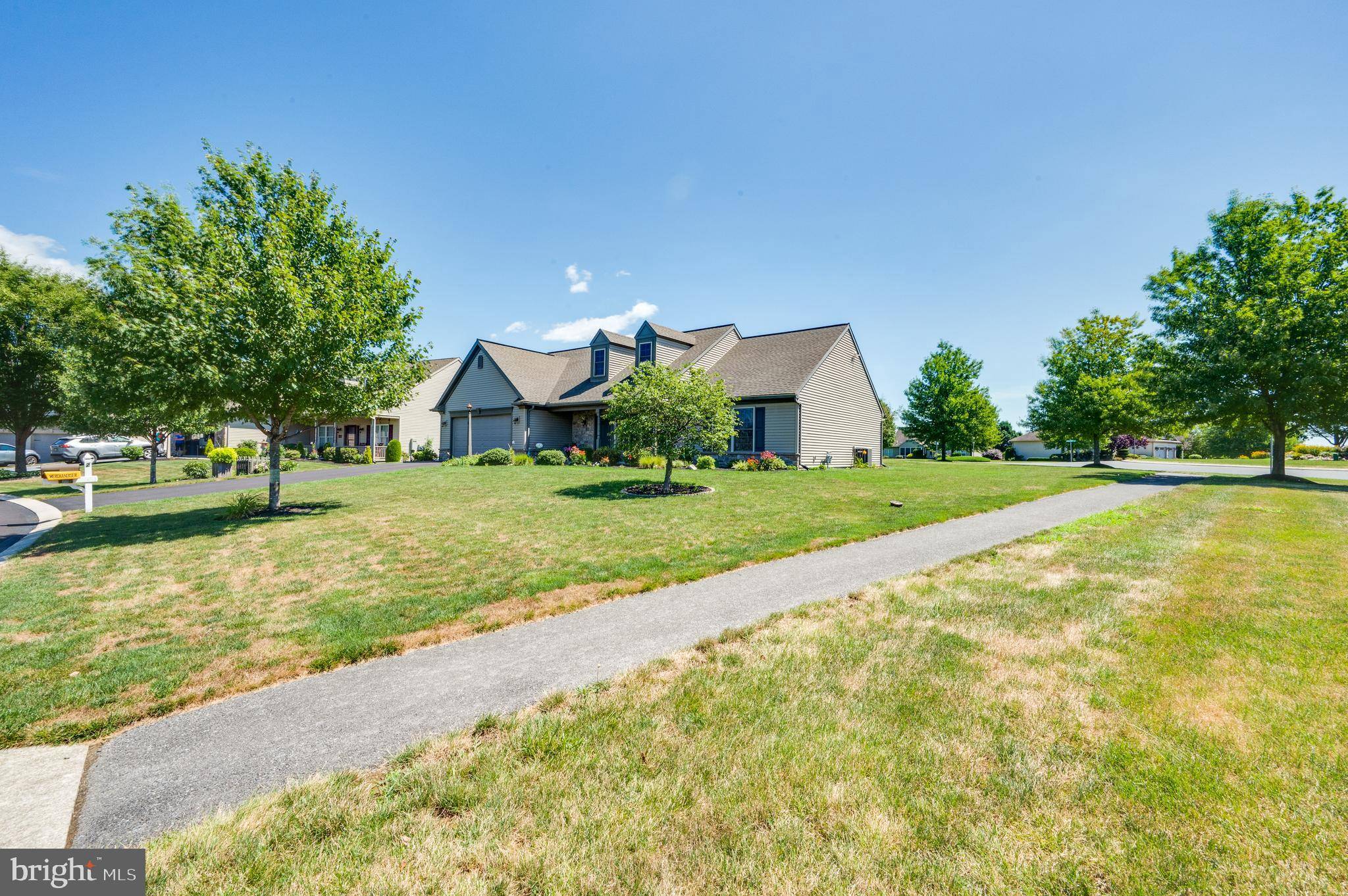 Womelsdorf, PA 19567,2 LOGANBERRY CT