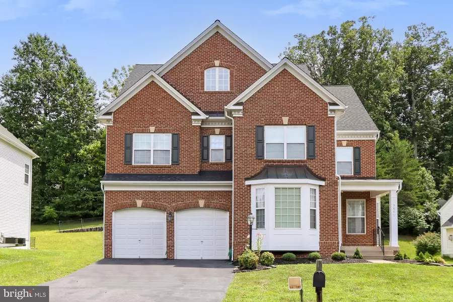 3671 EXPEDITION DR, Triangle, VA 22172