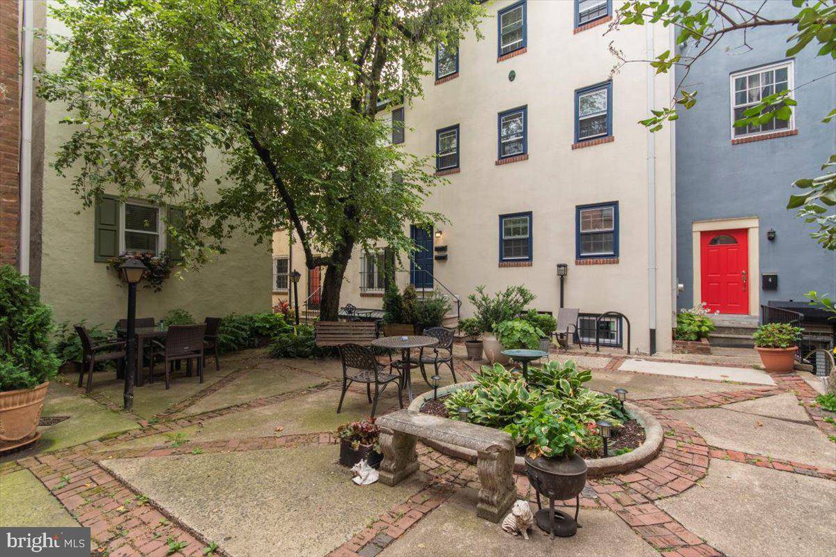 Philadelphia, PA 19107,1026 PINE ST #7