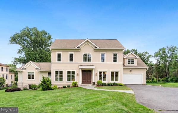 8933 BROOK RD, Mclean, VA 22102