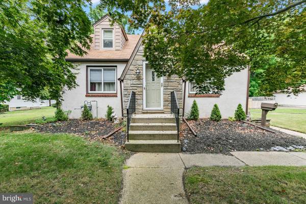 17 CRESSMONT AVE, Blackwood, NJ 08012