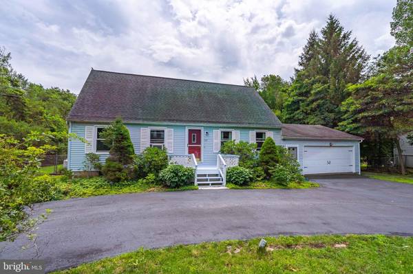 416 SKYLINE DR, Blakeslee, PA 18610