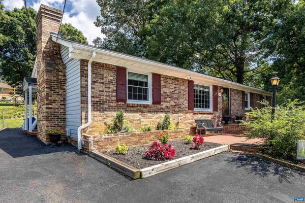 299 GREENWOOD DR, Madison Heights, VA 24572