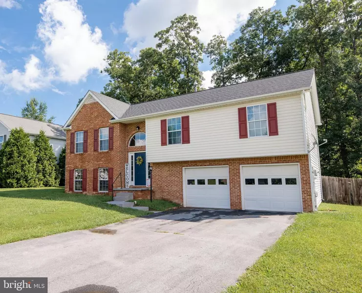 111 APPOMATTOX DR, Stephens City, VA 22655