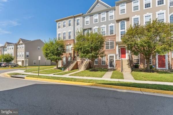 Woodbridge, VA 22191,15575 JOHN DISKIN CIR #254