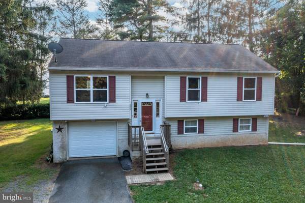 699 WALNUT ST, Honey Brook, PA 19344