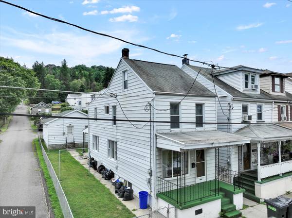 Saint Clair, PA 17970,400 W CARROLL ST