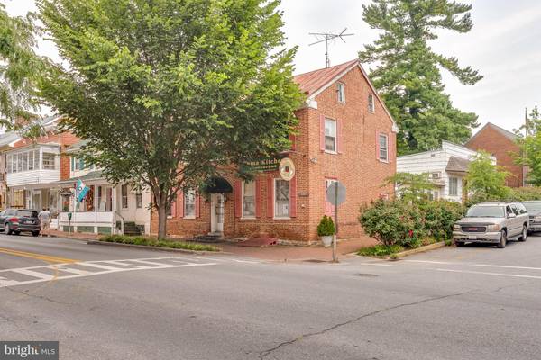 101 W GERMAN ST, Shepherdstown, WV 25443