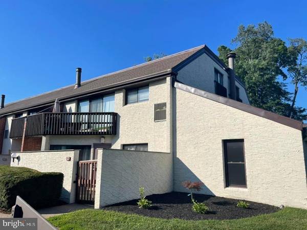 1071 LANCASTER BLVD #16, Mechanicsburg, PA 17055